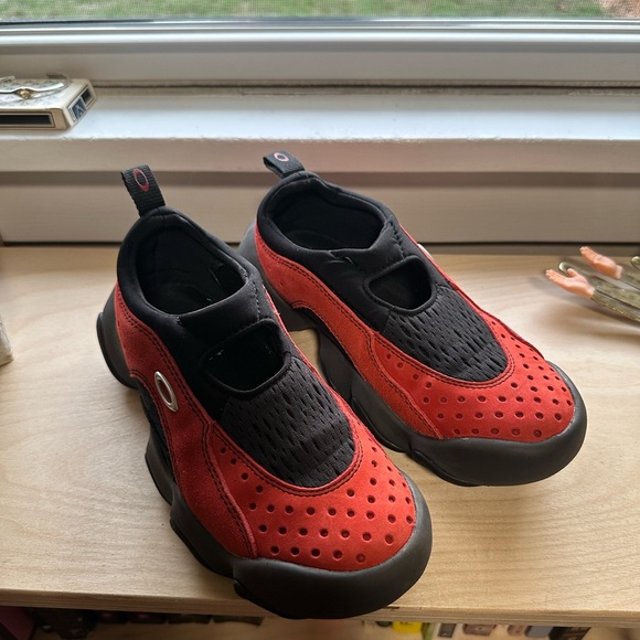 Oakley Factory Team Suede Flesh
Sandal - Lava/Black - Picture 4 of 8